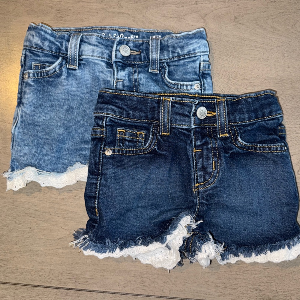 Cat and Jack blue jean shorts